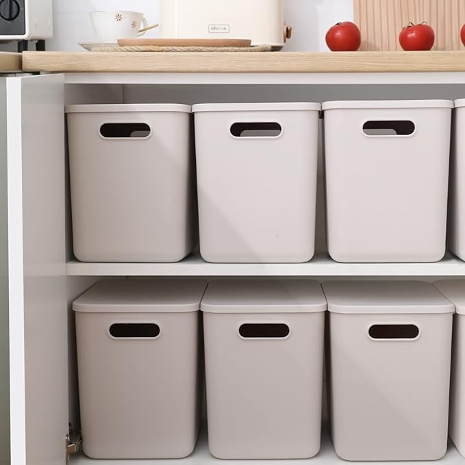 Yishyfier Plastic Storage Baskets With Lid Organizing Container Lidded Knit Storage Organizer Bins for Shelves Drawers Desktop Closet Playroom Classroom Office (4L, Light grey)