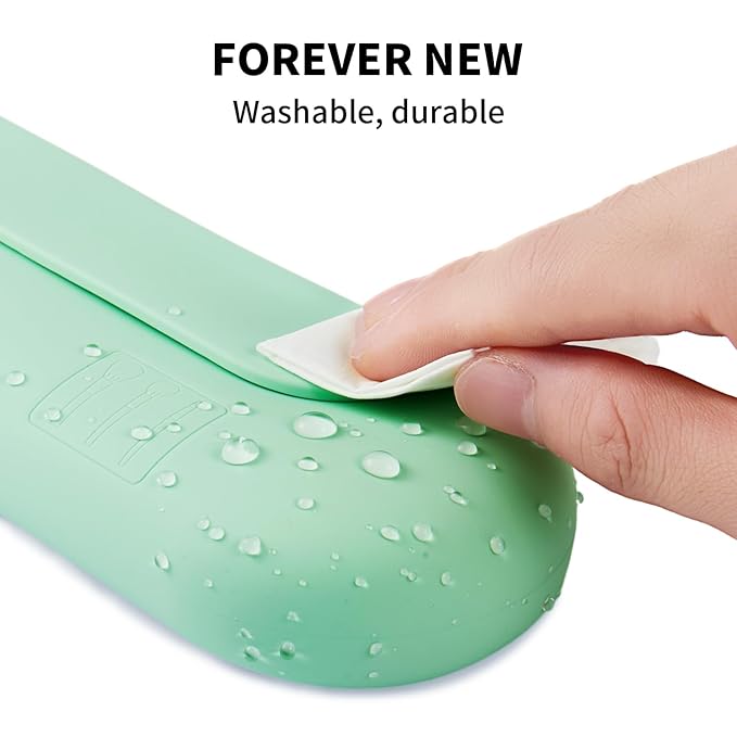 AGIKET Silicone Makeup Brush Holder Travel Cosmetic Bag：Soft Portable Cosmetic Face Brushes Holder with Upgrade Anti-Fall Out Magnetic Closure, Large Travel Makeup Brush Case - Green