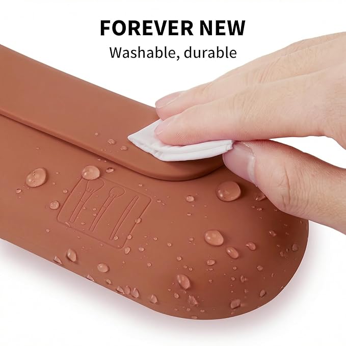 AGIKET Silicone Makeup Brush Holder Travel Cosmetic Bag：Soft Portable Cosmetic Face Brushes Holder with Upgrade Anti-Fall Out Magnetic Closure, Large Travel Makeup Brush Case - Brown